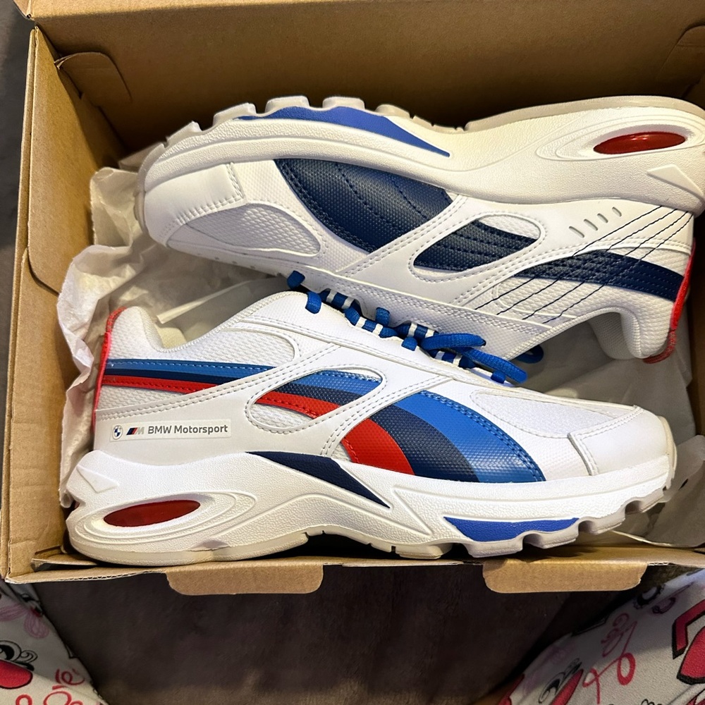 Size 5 Puma’s (BMW Design)